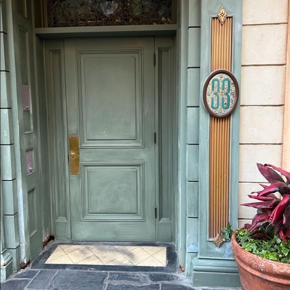 Meet your Posher, Ashley - Picture 4 of 16